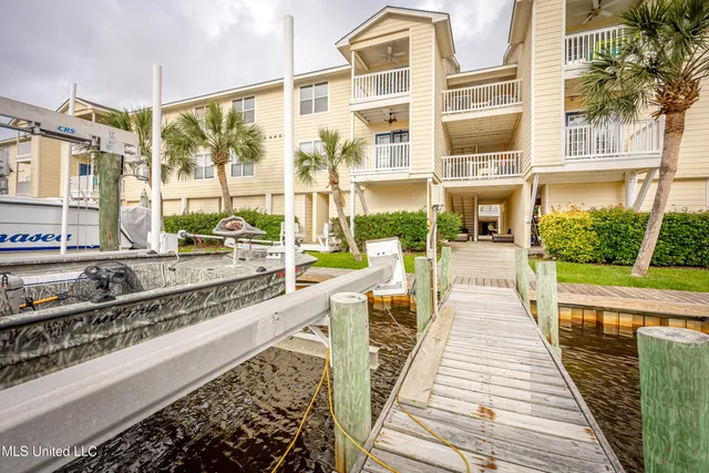 $234,000 | 2421 Beachview Drive, Unit H2, Ocean Springs, MS 39564