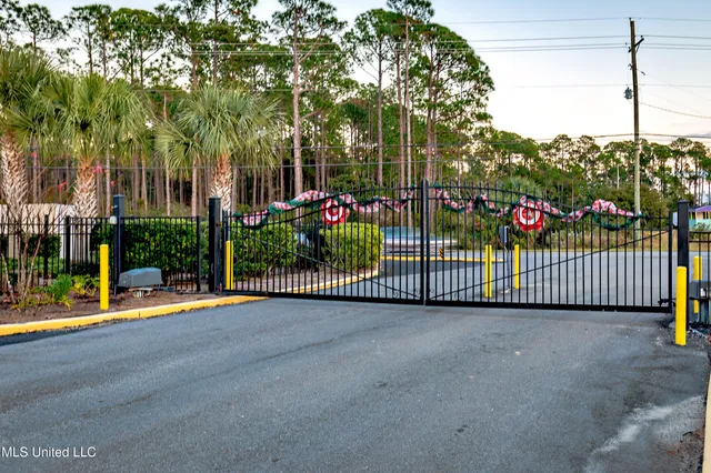 $234,000 | 2421 Beachview Drive, Unit H2, Ocean Springs, MS 39564