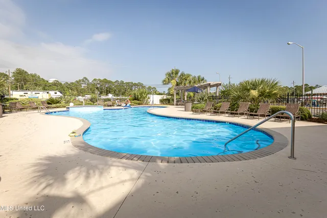 $234,000 | 2421 Beachview Drive, Unit H2, Ocean Springs, MS 39564
