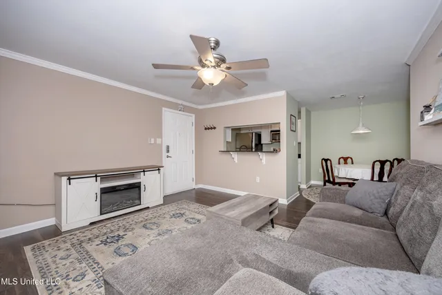 $234,000 | 2421 Beachview Drive, Unit H2, Ocean Springs, MS 39564