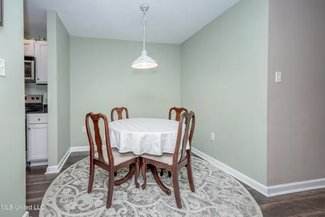 $234,000 | 2421 Beachview Drive, Unit H2, Ocean Springs, MS 39564