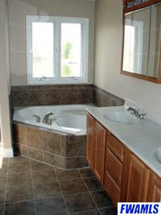 7823 East Cherokee Road Syracuse, IN 46567 - Photo 11 of 12 Gallery Image 11