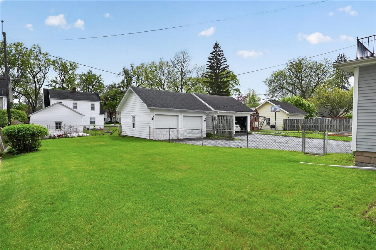 747 Crescent Road Jackson, MI 49203 - Photo 42 of 60 Gallery Image 42