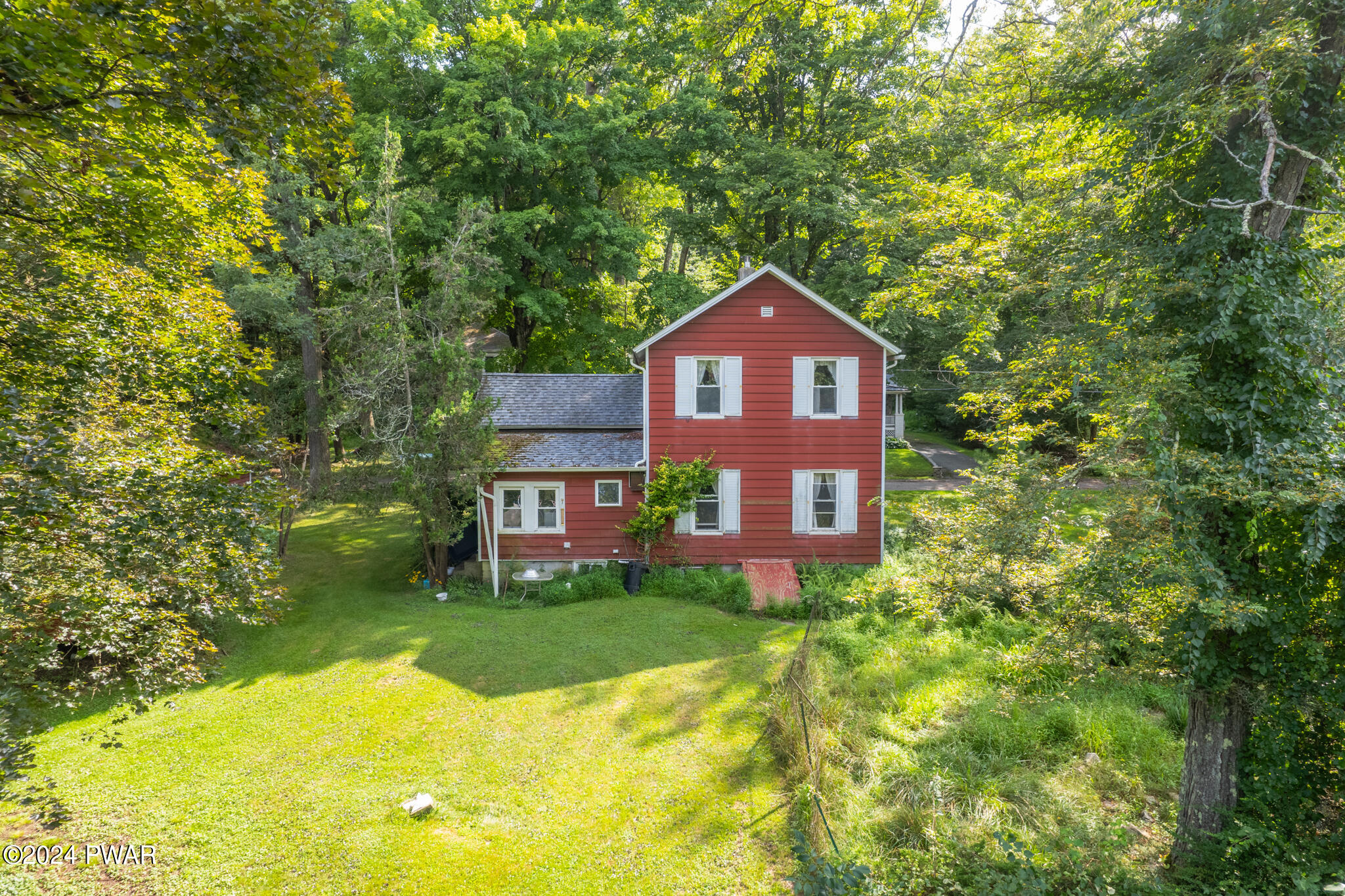 326 Rowe Street Hawley, PA 18428 - Photo 6 of 30 DJI_0779