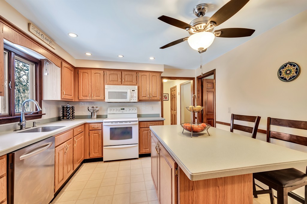 72 Concord Road Acton, MA 01720 - Photo 9 of 30