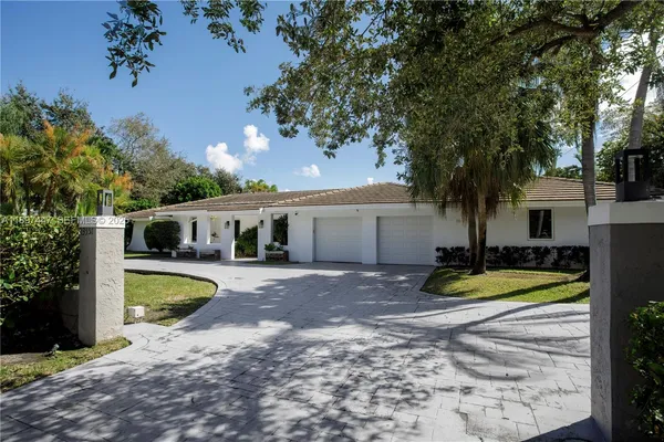 $3,930,000 | 13551 Southwest 62nd Avenue, Pinecrest, FL 33156