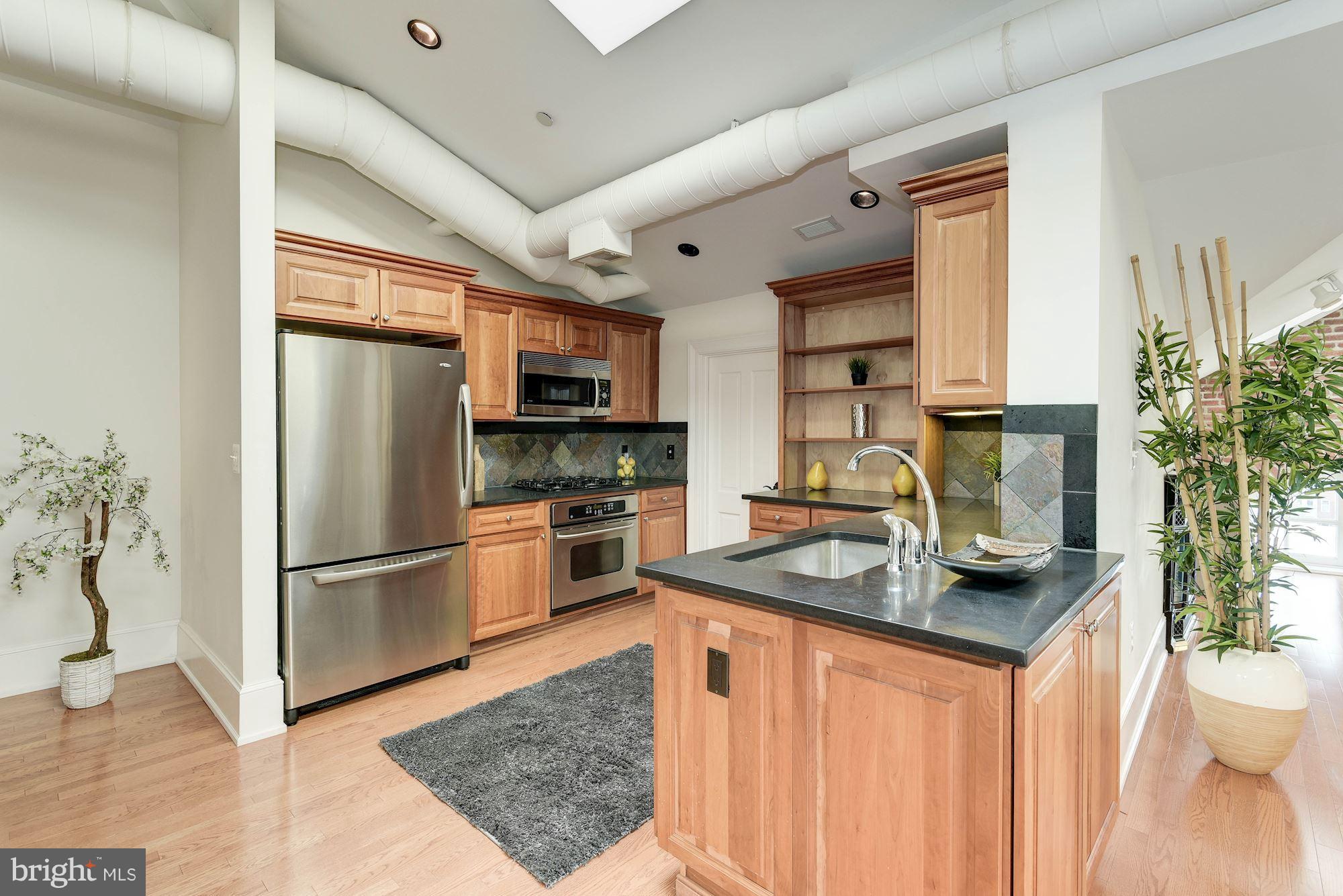725 5th Street Southeast, Unit 32 Washington, DC 20003 - Photo 15 of 30 Kitchen