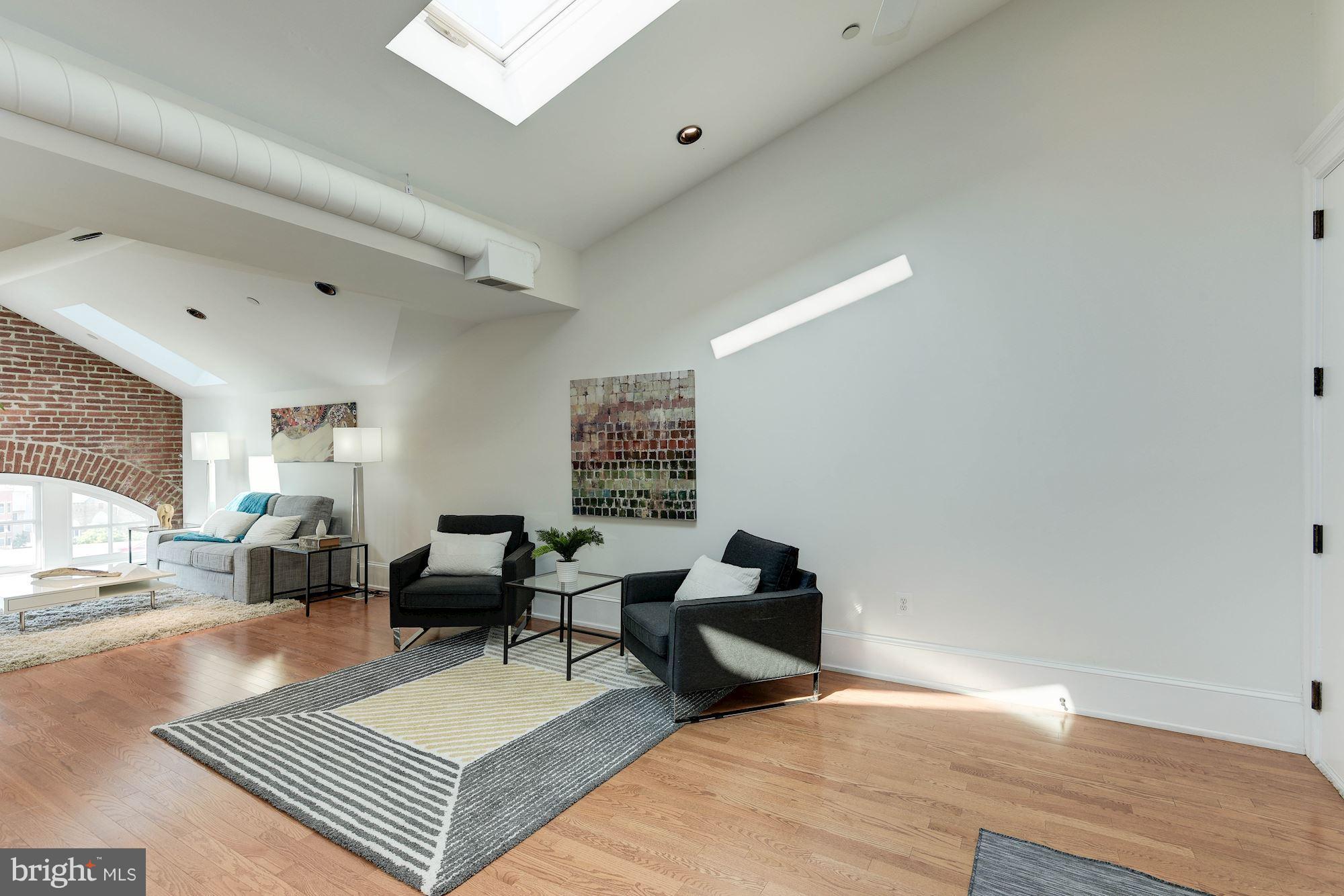 725 5th Street Southeast, Unit 32 Washington, DC 20003 - Photo 6 of 30 Living Room