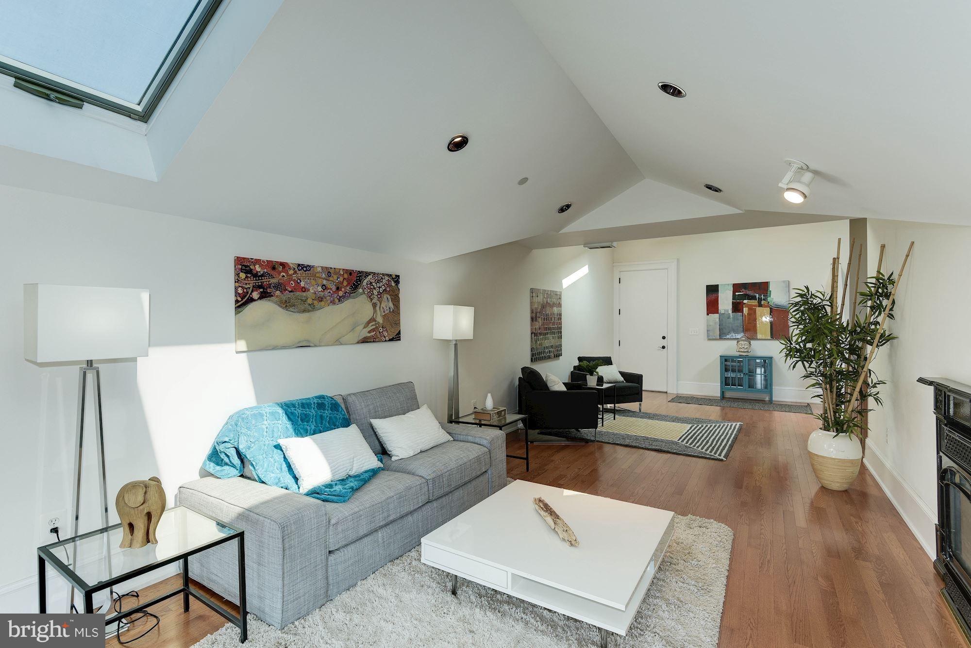 725 5th Street Southeast, Unit 32 Washington, DC 20003 - Photo 8 of 30 Living Room