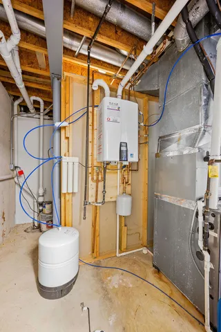 $1,200,000 | 28951 North Forest Lake Lane, Libertyville, IL 60048