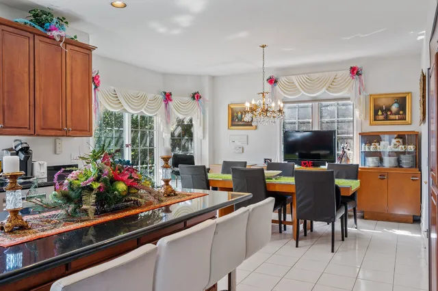 $1,200,000 | 28951 North Forest Lake Lane, Libertyville, IL 60048