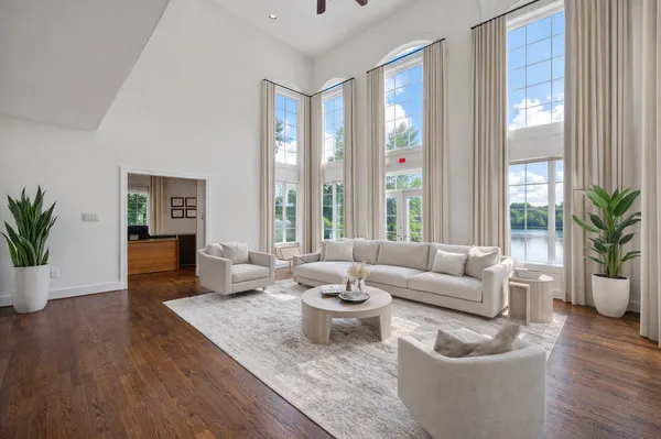 $1,200,000 | 28951 North Forest Lake Lane, Libertyville, IL 60048