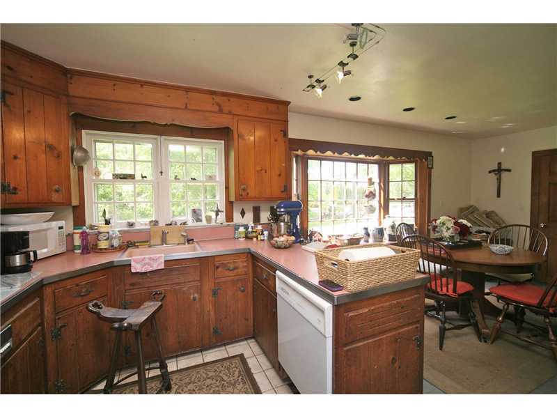 141 West Norwalk Road West Norwalk, CT 06850 - Photo 22 of 24 a kitchen with lots of counter top space