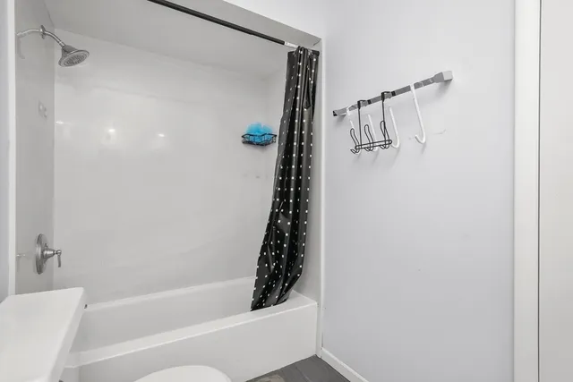 $299,000 | 213 Prospect Avenue, Wood Dale, IL 60191