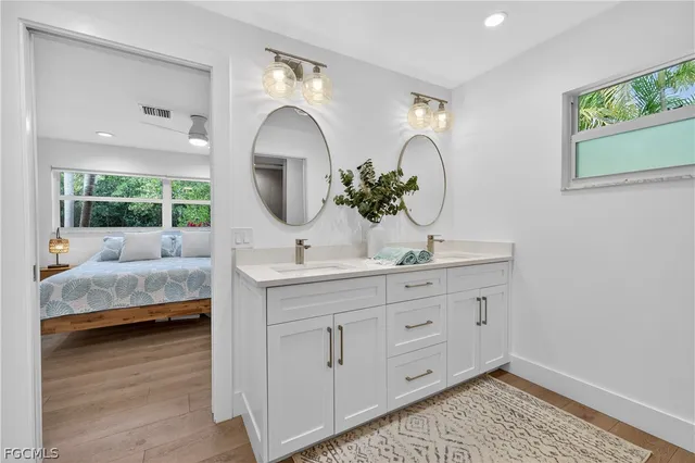 $1,089,000 | 1103 Captains Walk Street, Sanibel, FL 33957