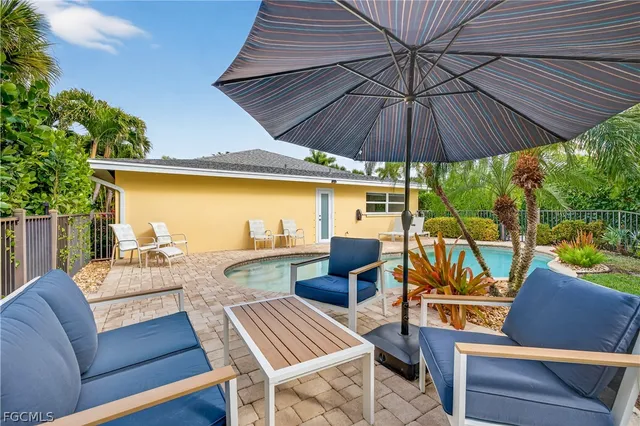$1,089,000 | 1103 Captains Walk Street, Sanibel, FL 33957