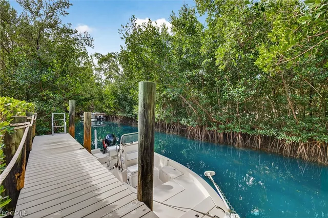 $1,089,000 | 1103 Captains Walk Street, Sanibel, FL 33957