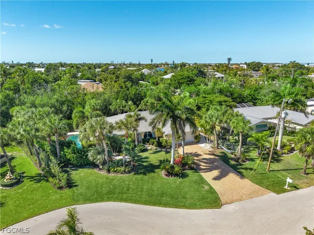 $1,089,000 | 1103 Captains Walk Street, Sanibel, FL 33957