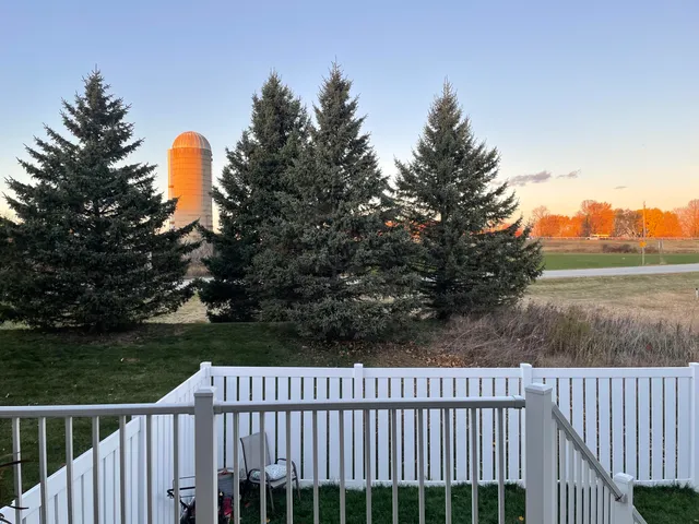 $369,900 | 430 Emerald Court, Kewaskum, WI 53040