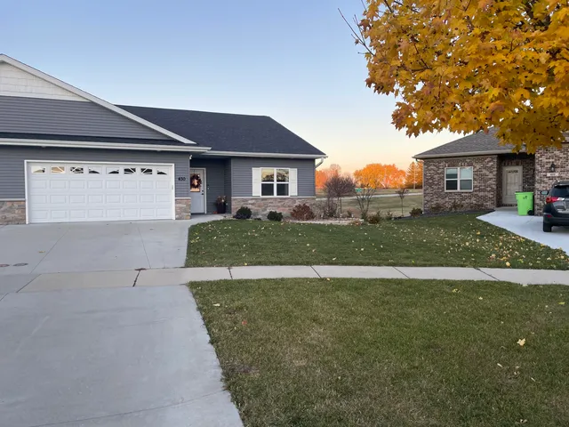 $369,900 | 430 Emerald Court, Kewaskum, WI 53040