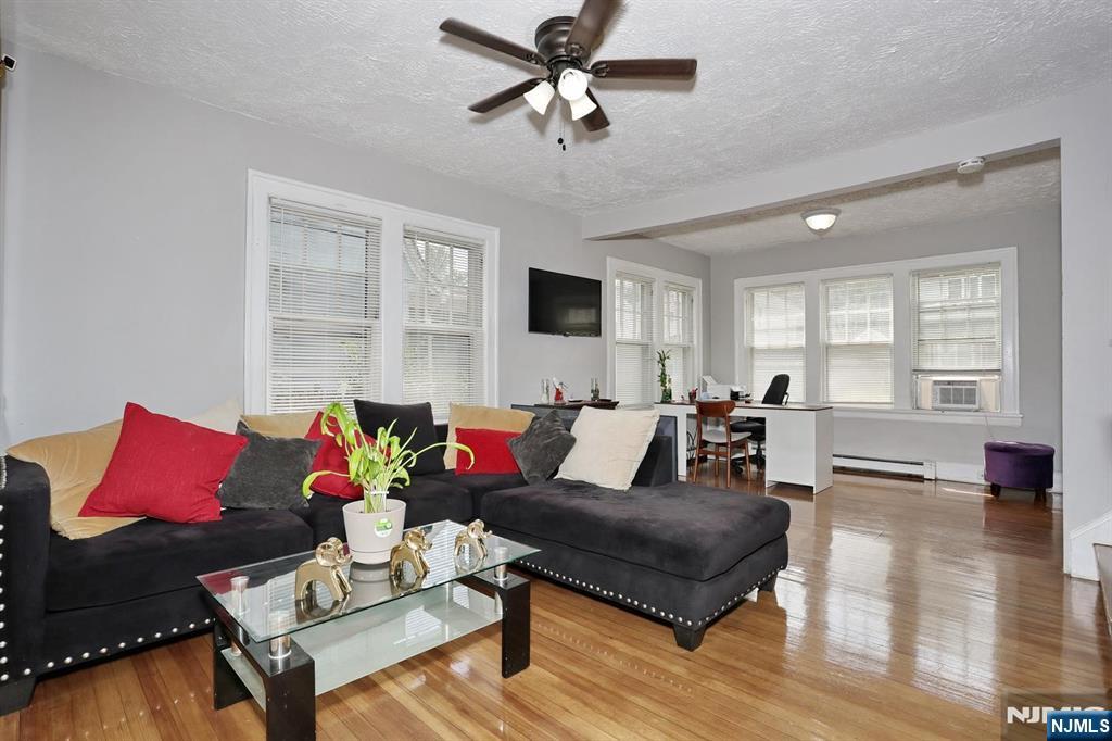 21 Haring Street Bergenfield, NJ 07621 - Photo 10 of 37