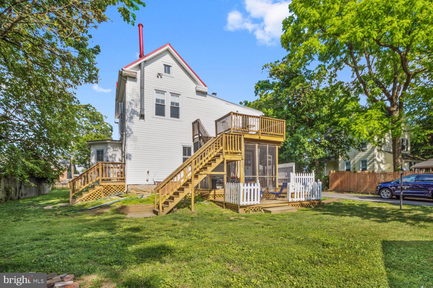21416 Laytonsville Road Gaithersburg, MD 20882 - Photo 47 of 48 Exterior Rear