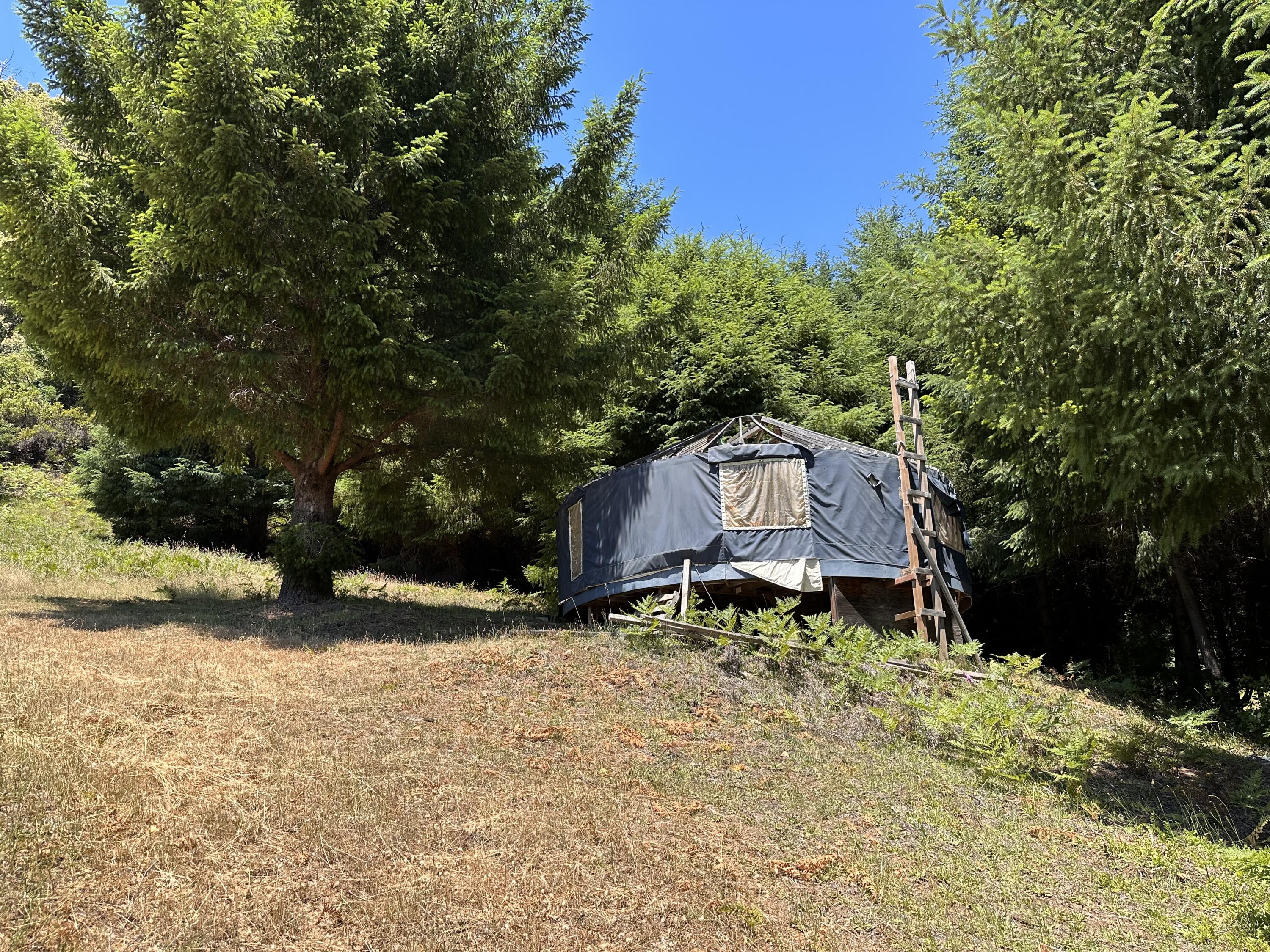 950 Powell Crk Road Garberville, CA 95542 - Photo 19 of 78