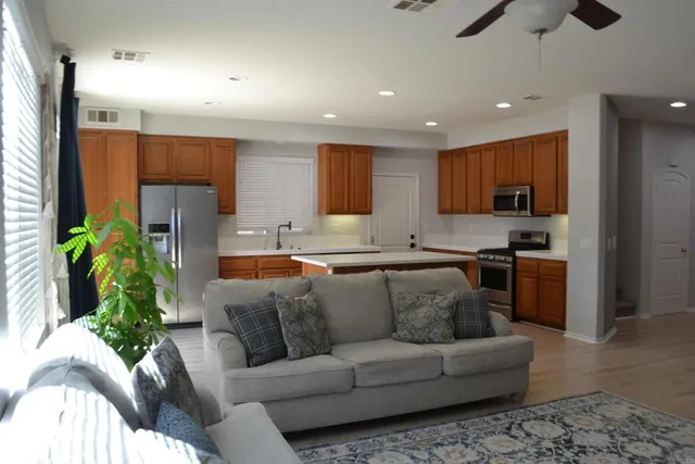 $689,000 | 34592 Wintersweet Lane, Winchester, CA 92596