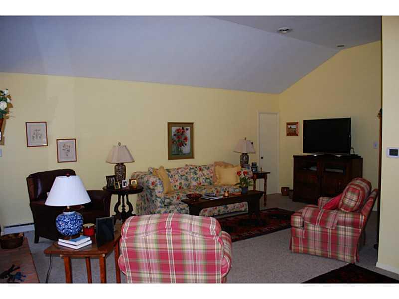 4 McDowell Road Ligonier, PA 15658 - Photo 5 of 25 Living Room.