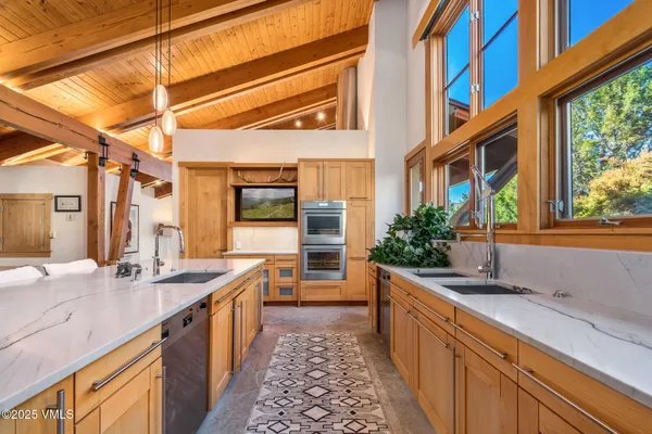 $9,000,000 | 664 Beard Creek Trail, Edwards, CO 81632