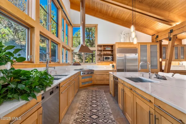 $9,000,000 | 664 Beard Creek Trail, Edwards, CO 81632