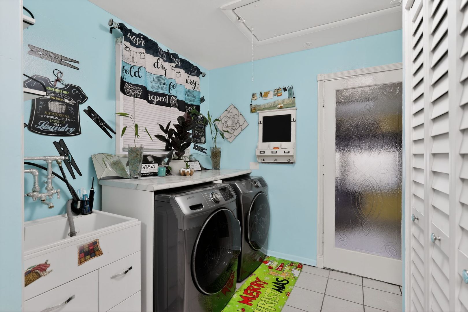3446 West 74th Street Chicago, IL 60629 - Photo 19 of 30 a utility room with dryer and washer