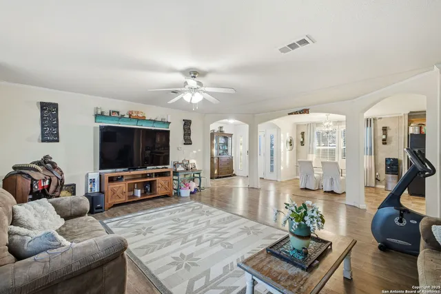 $2,100,000 | 18668 Bandera Road, Helotes, TX 78023