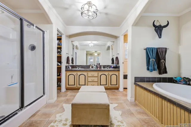 $2,100,000 | 18668 Bandera Road, Helotes, TX 78023