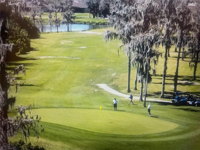 a view of an outdoor space