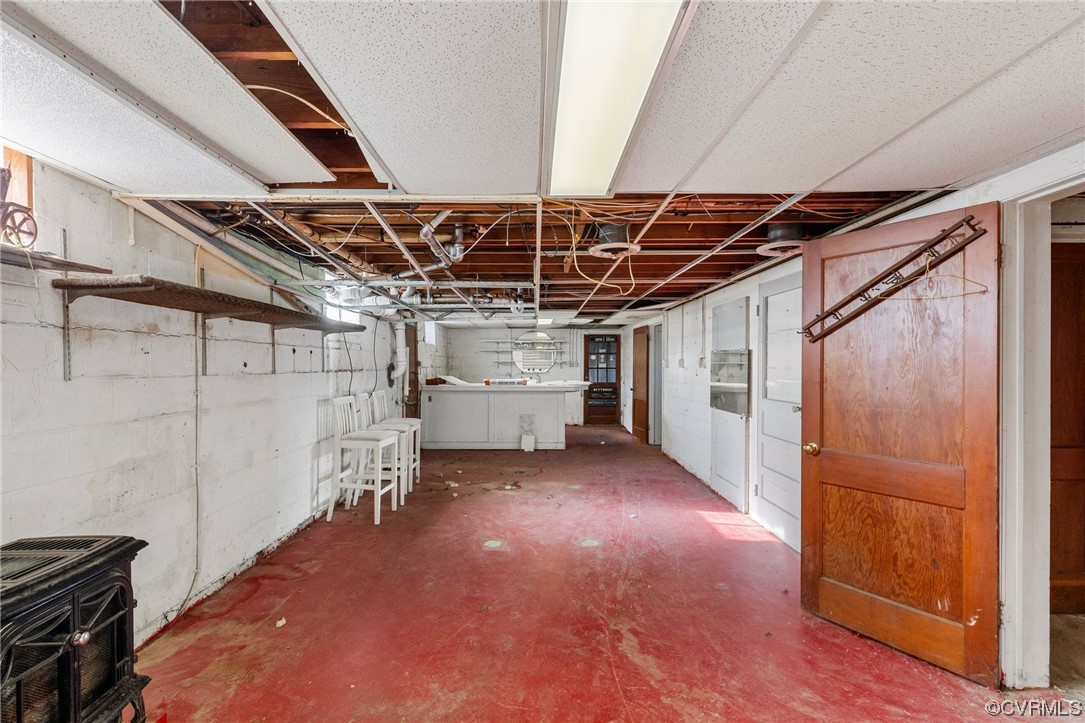406 Riverside Avenue Hopewell, VA 23860 - Photo 29 of 38 a view of a garage