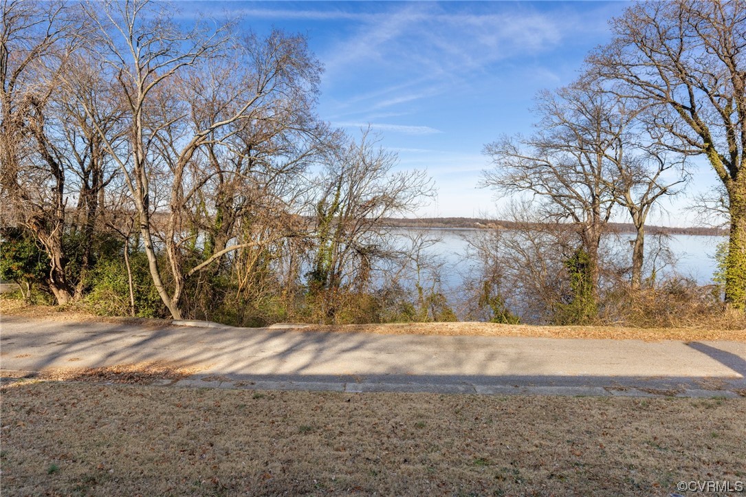 406 Riverside Avenue Hopewell, VA 23860 - Photo 4 of 38