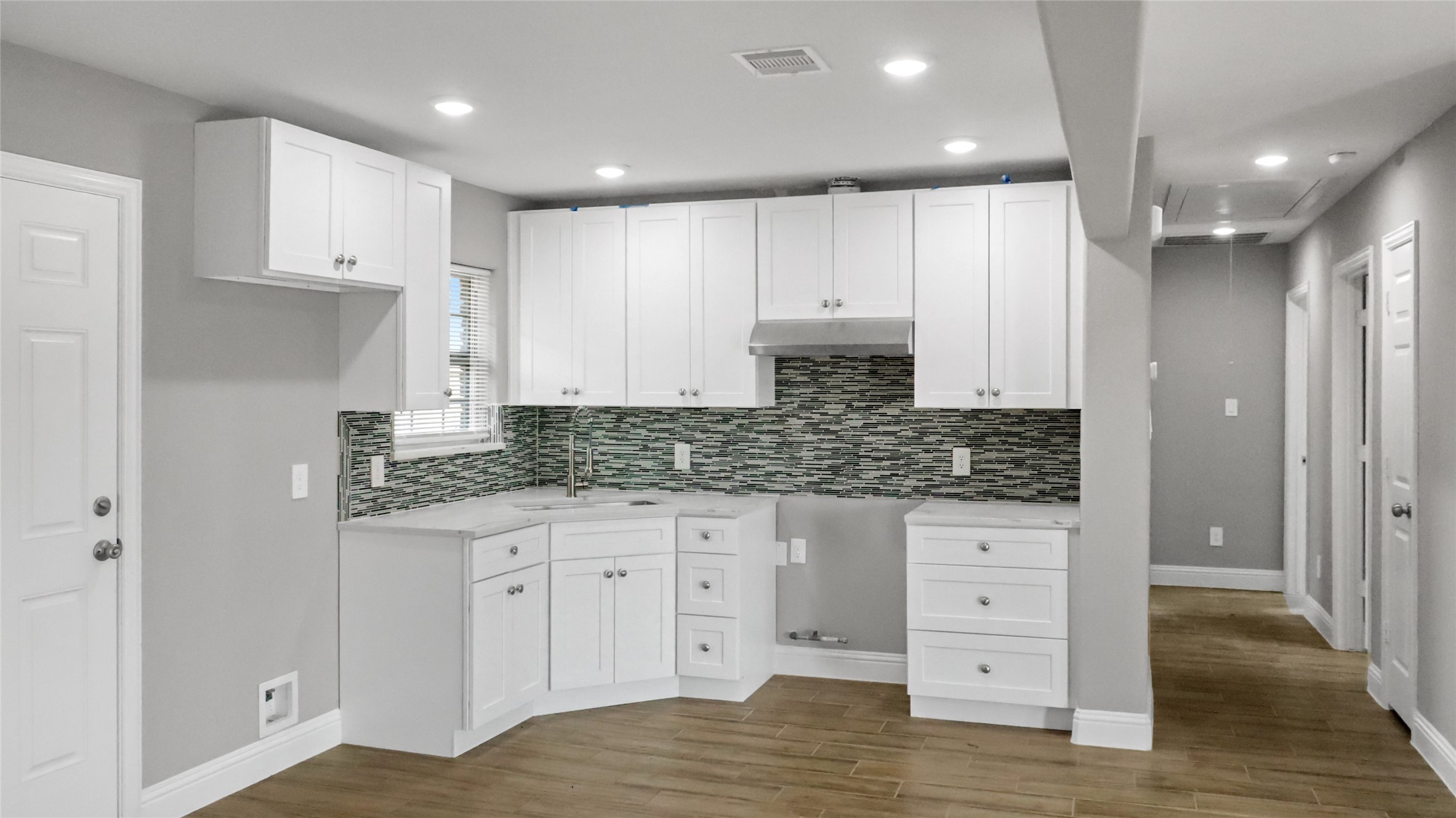 5739 Turtle Creek Road Houston, TX 77017 - Photo 8 of 27