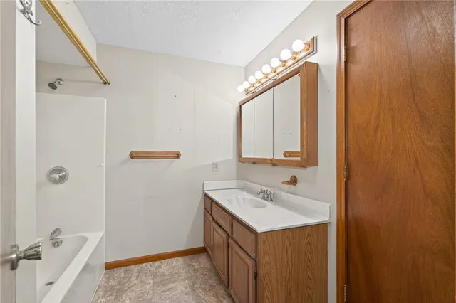 $449,000 | 16404 Covey Lane, Bonner Springs, KS 66012