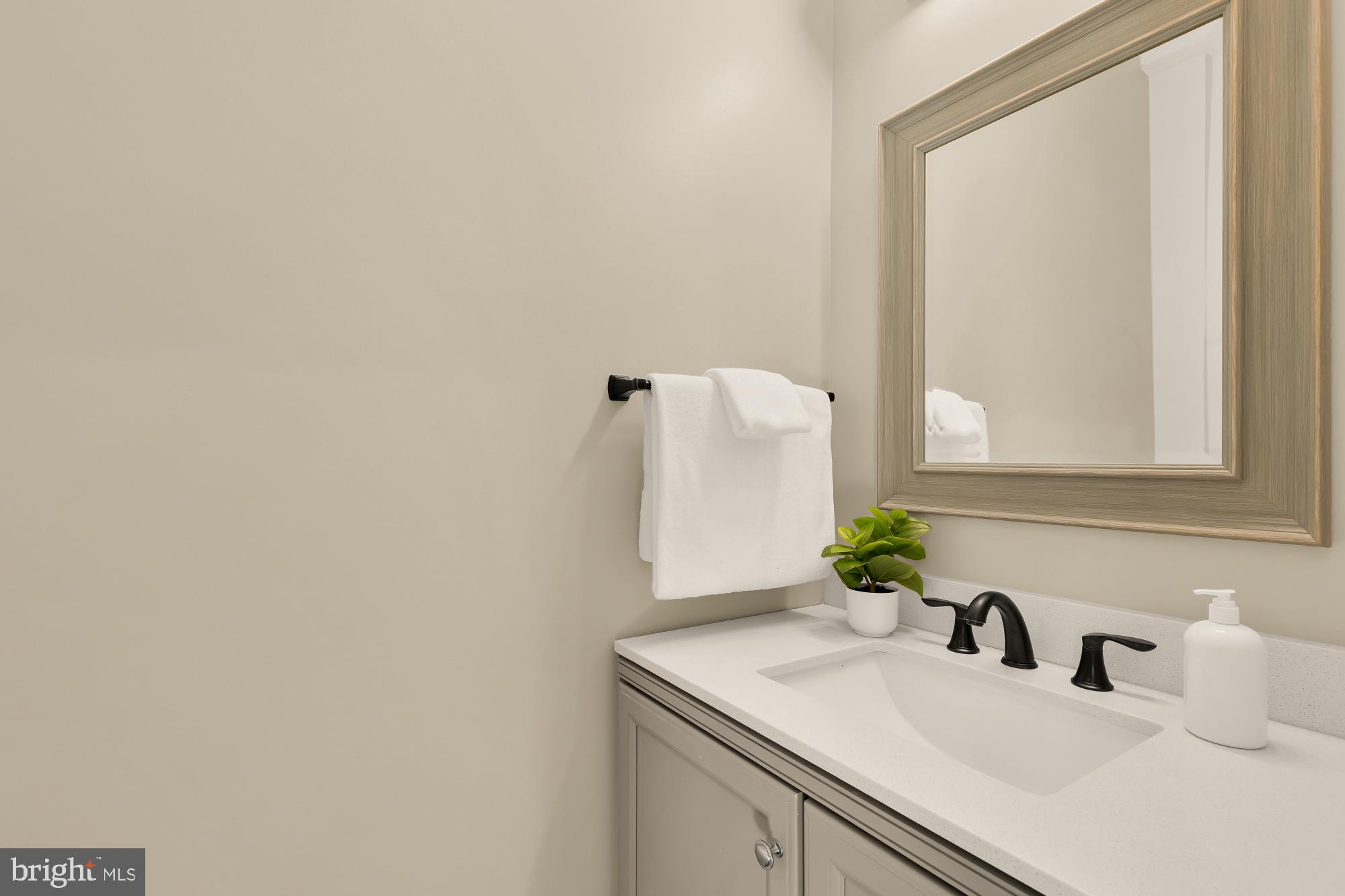 6519 Piney Branch Road Northwest Washington, DC 20012 - Photo 13 of 46