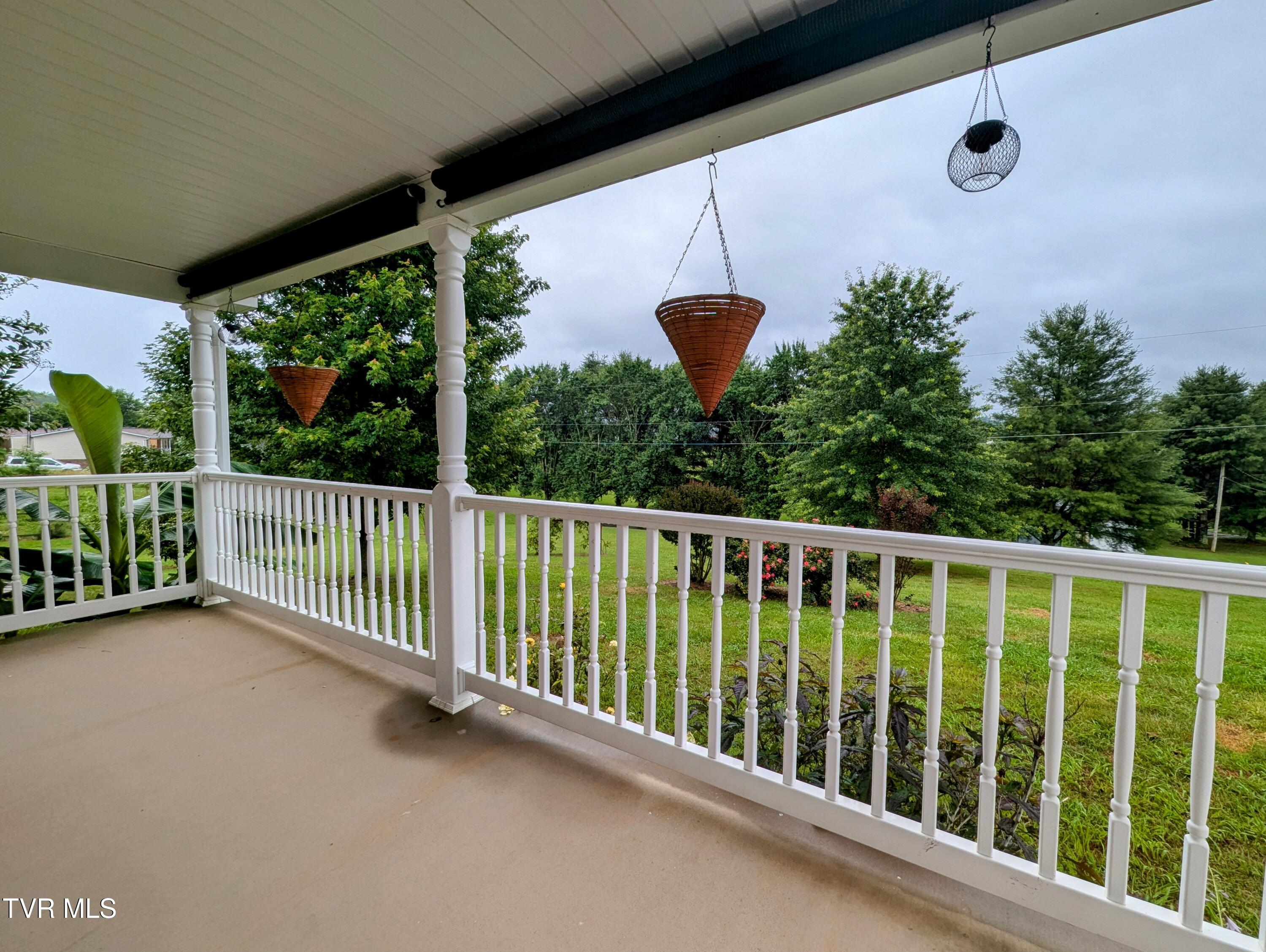 270 Payne Ridge Road Church Hill, TN 37642 - Photo 5 of 33 Frontporch.