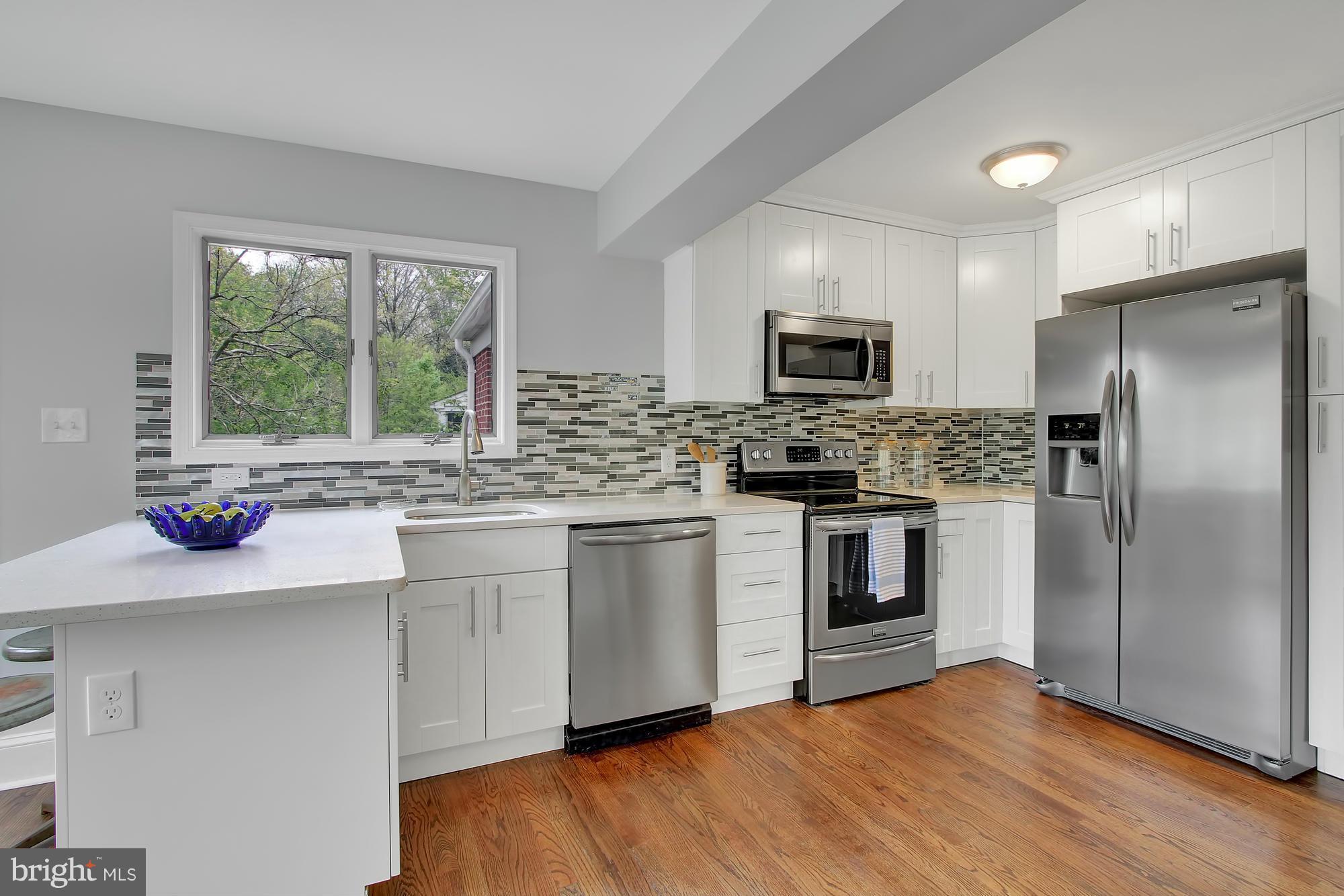 6639 Loch Hill Road Baltimore, MD 21239 - Photo 10 of 30 Kitchen