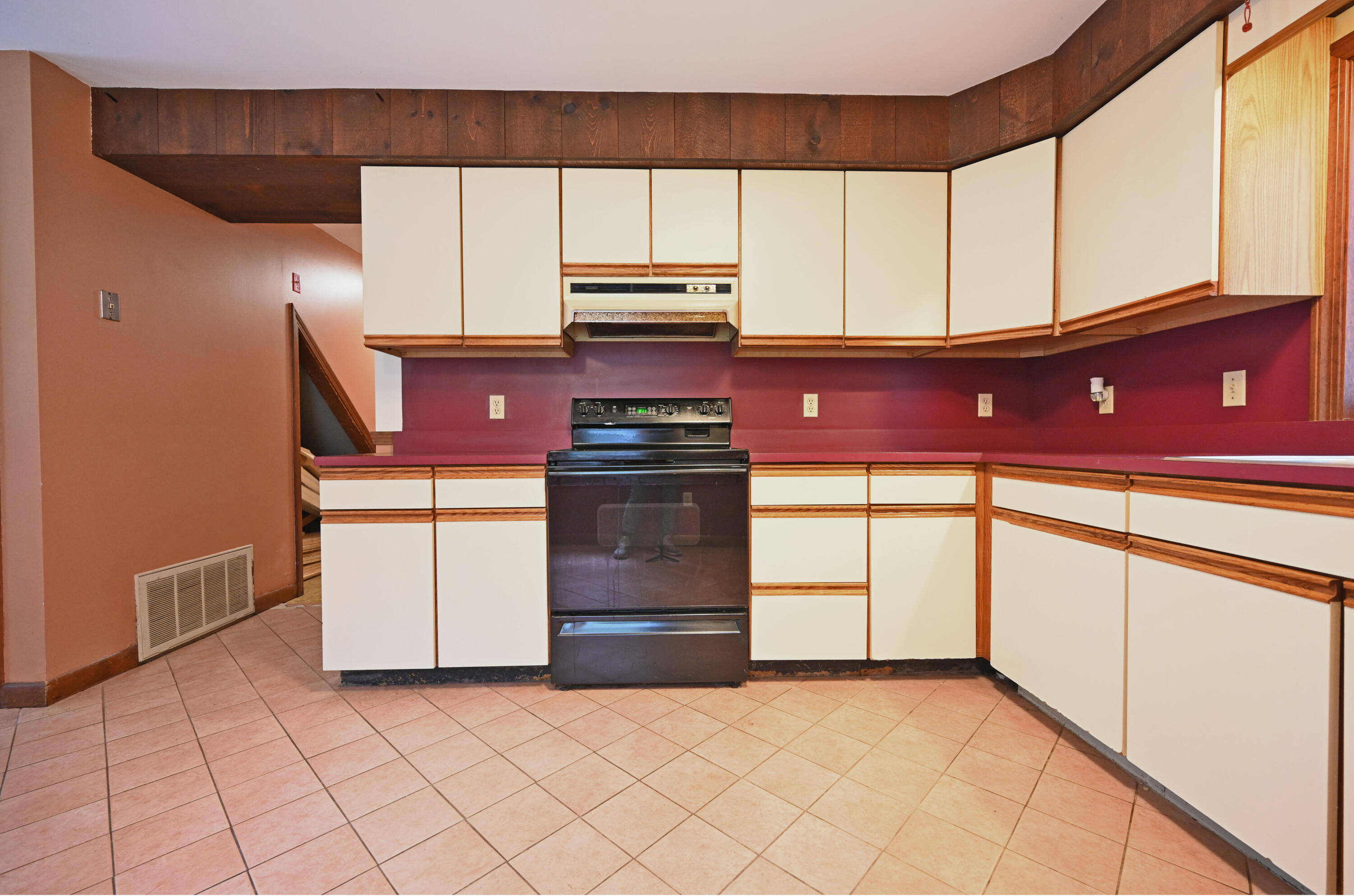 303 Kennebec Road Hampden, ME 04444 - Photo 9 of 39 untitled-10