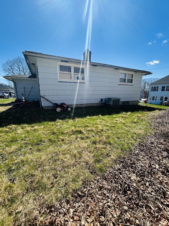 21 Spring Street Webster, MA 01570 - Photo 13 of 16