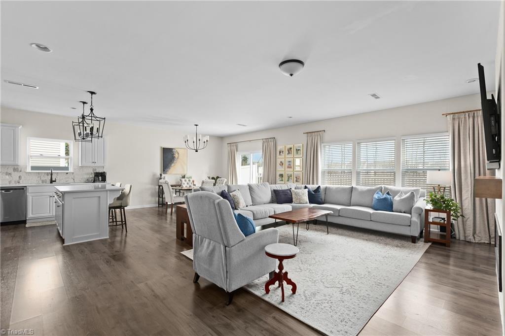 4020 Centerpiece Court High Point, NC 27265 - Photo 6 of 33