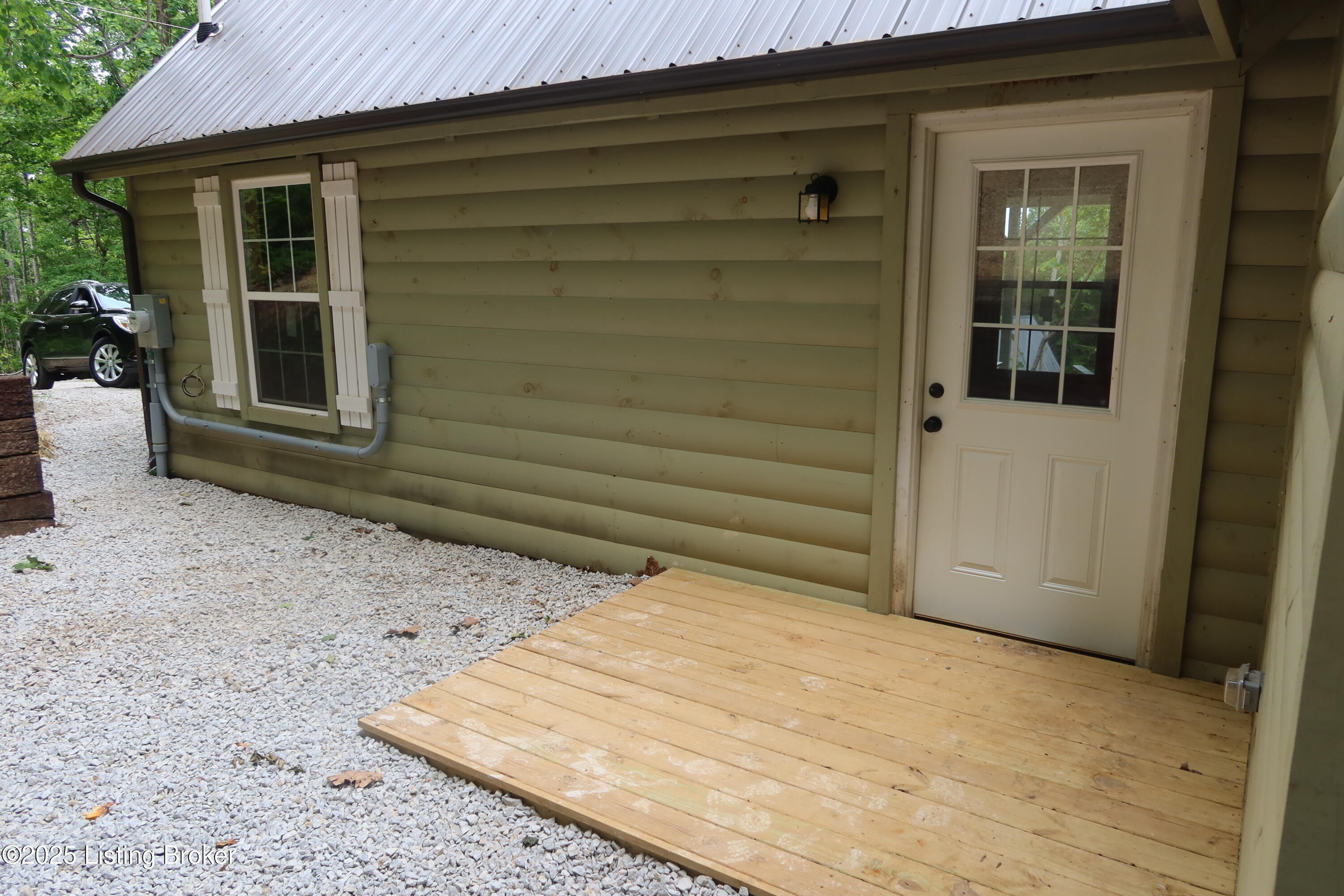255 Little Cabin Lane Falls Of Rough, KY 40119 - Photo 6 of 52 2025-05-26 02.35.48
