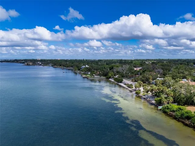 $399,999 | 747 42nd Street, Sarasota, FL 34234