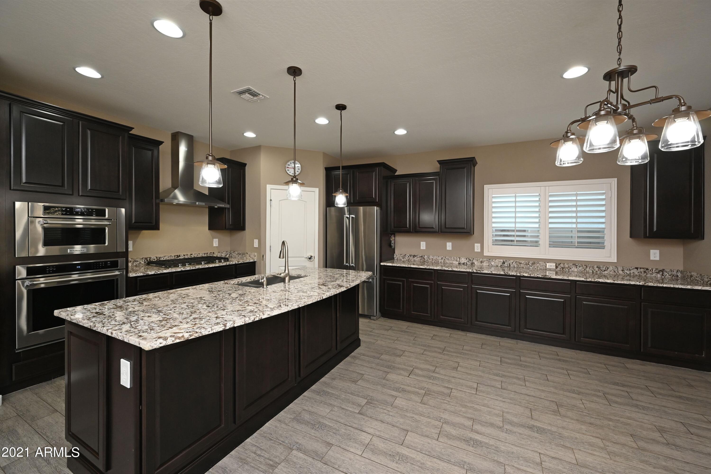 2624 West Rabjohn Road Phoenix, AZ 85085 - Photo 11 of 29 feureisen-kitchen 1