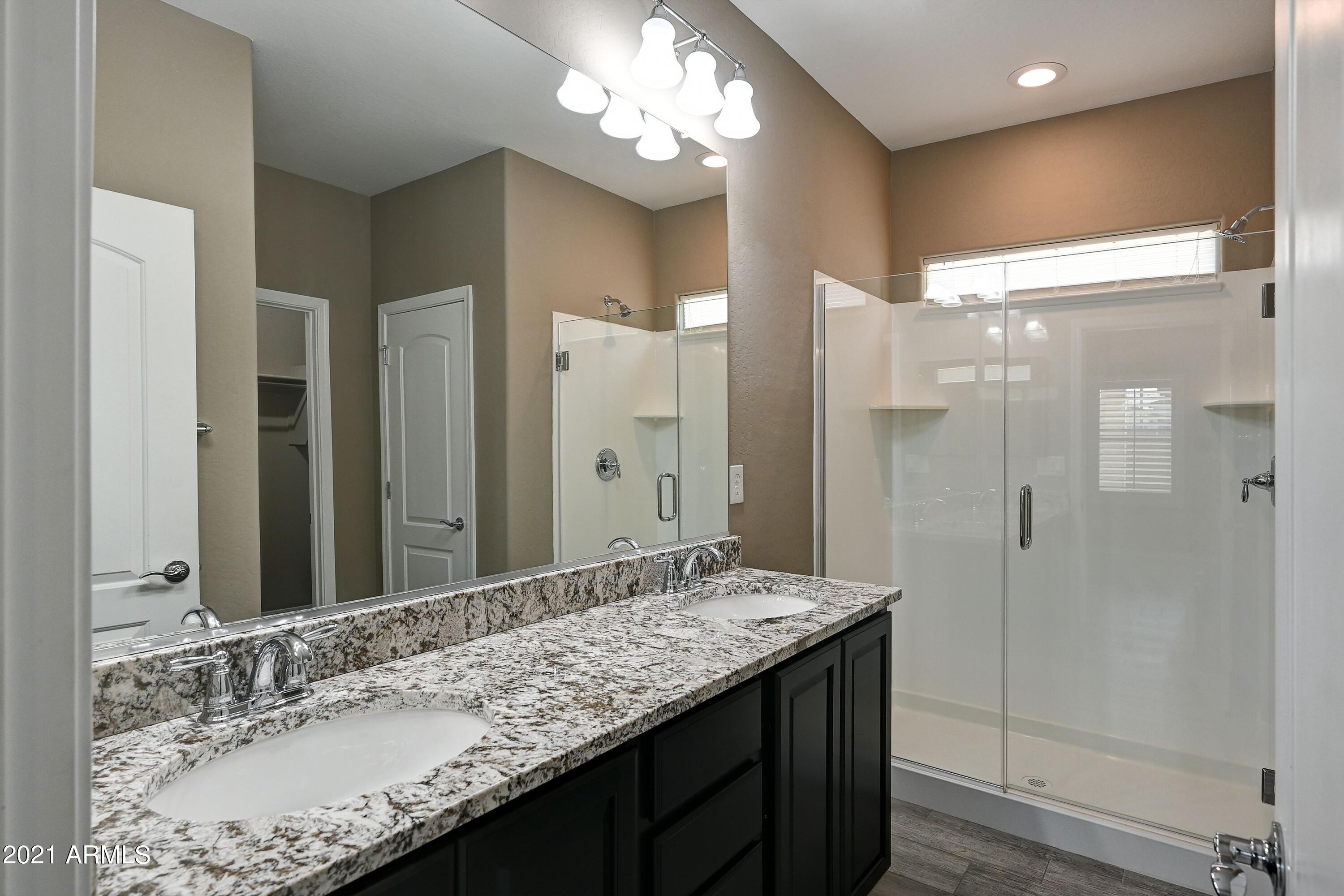 2624 West Rabjohn Road Phoenix, AZ 85085 - Photo 15 of 29 feureisen-master bathroom