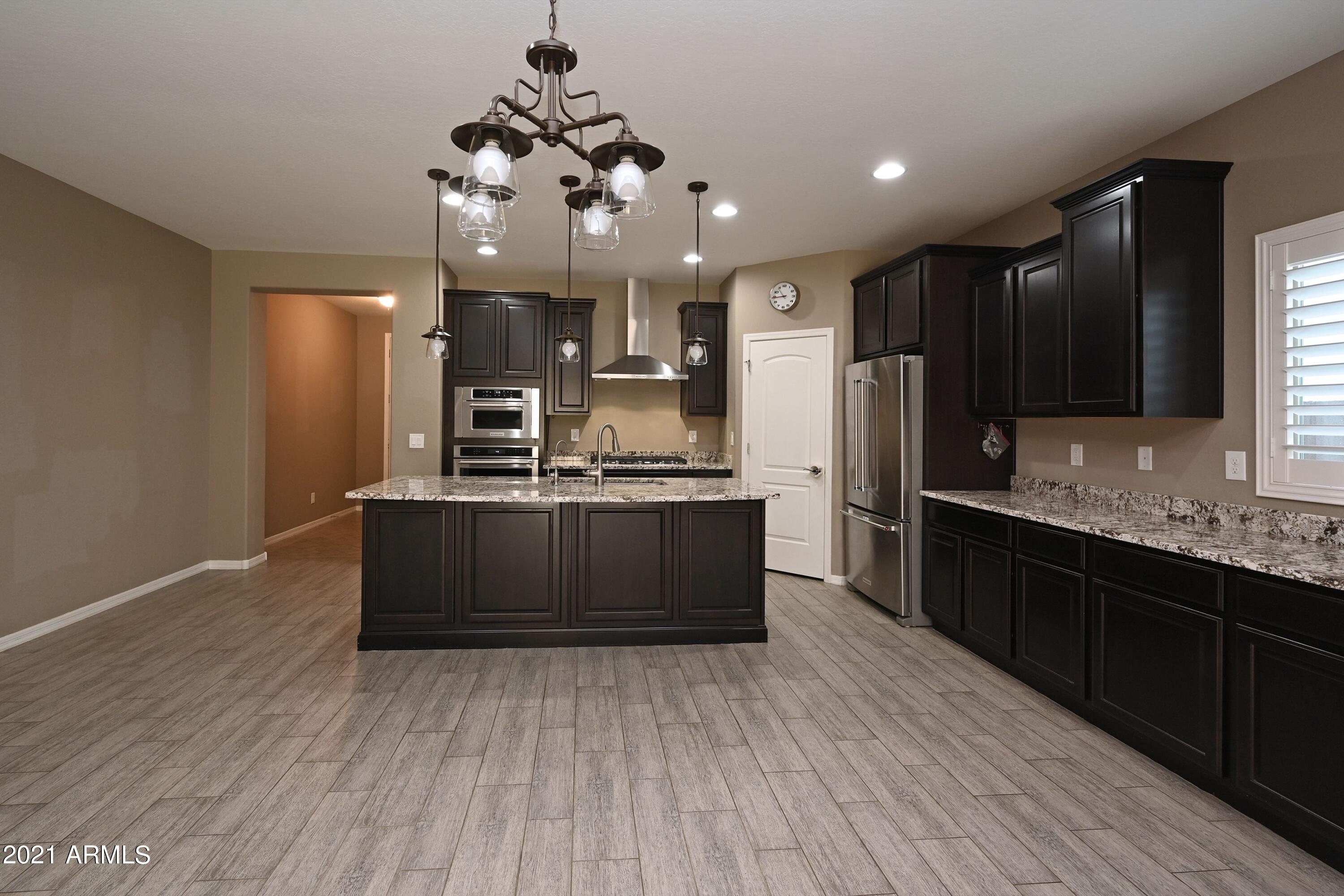 2624 West Rabjohn Road Phoenix, AZ 85085 - Photo 8 of 29 feureisen-kitchen 2